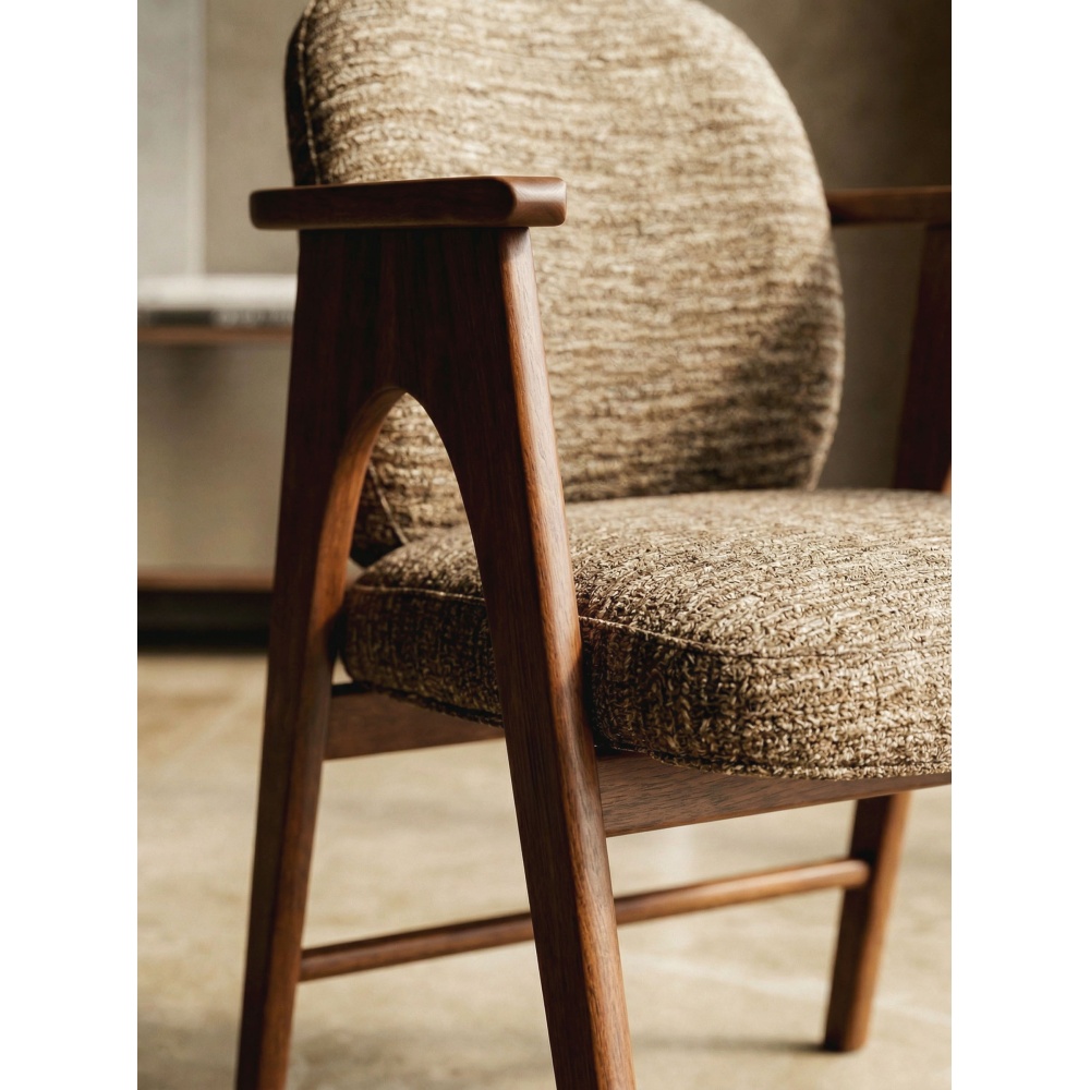 Chaise teinte noyer & tissu marron