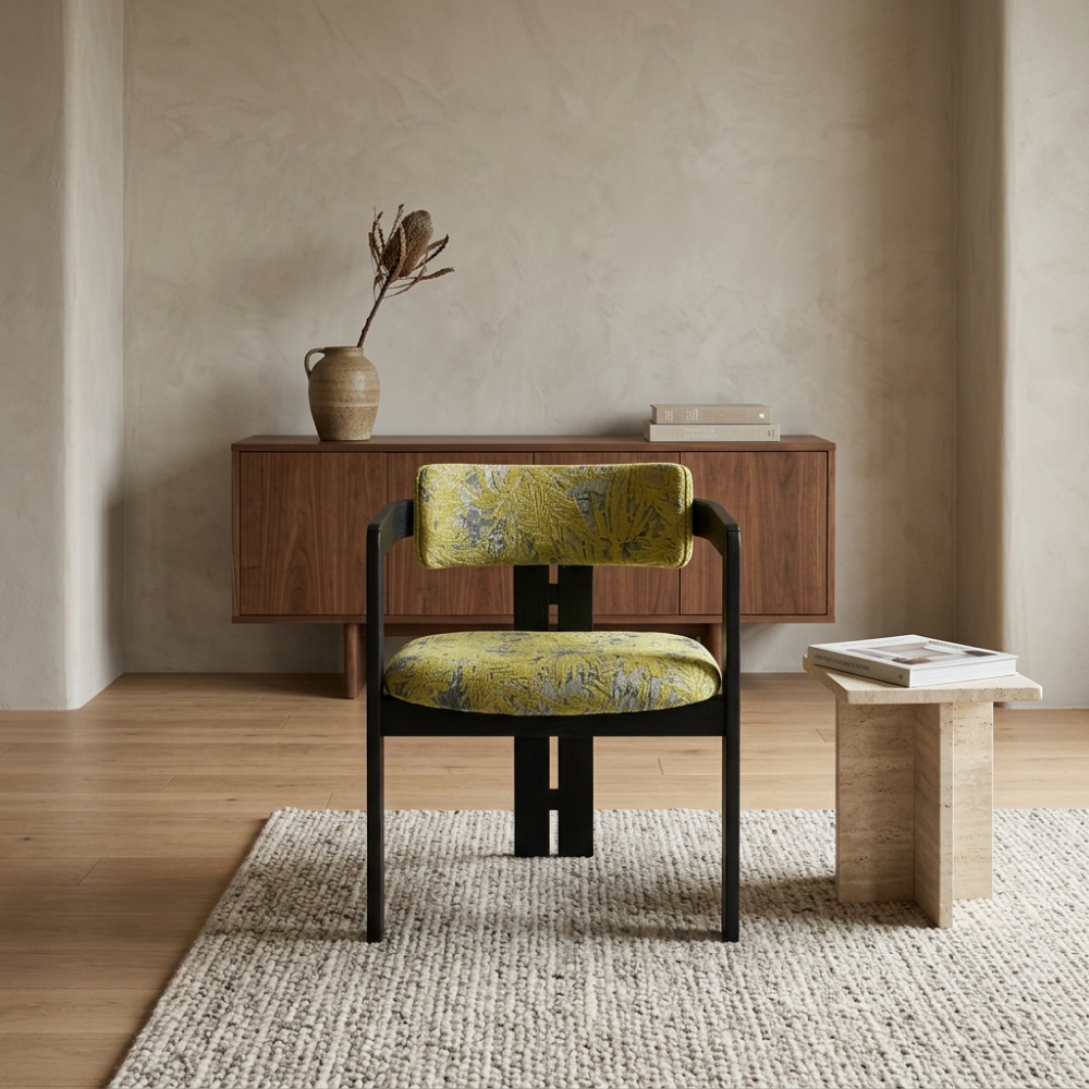 Chaise Lythora